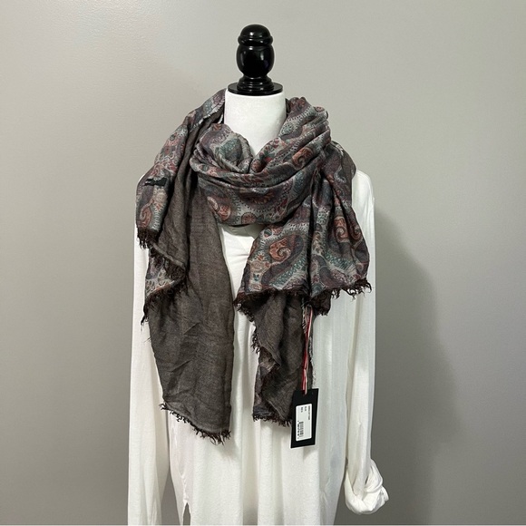 Hörst Double Sided Floral and Paisley Pattern Wrap Around Scarf - Picture 1 of 11